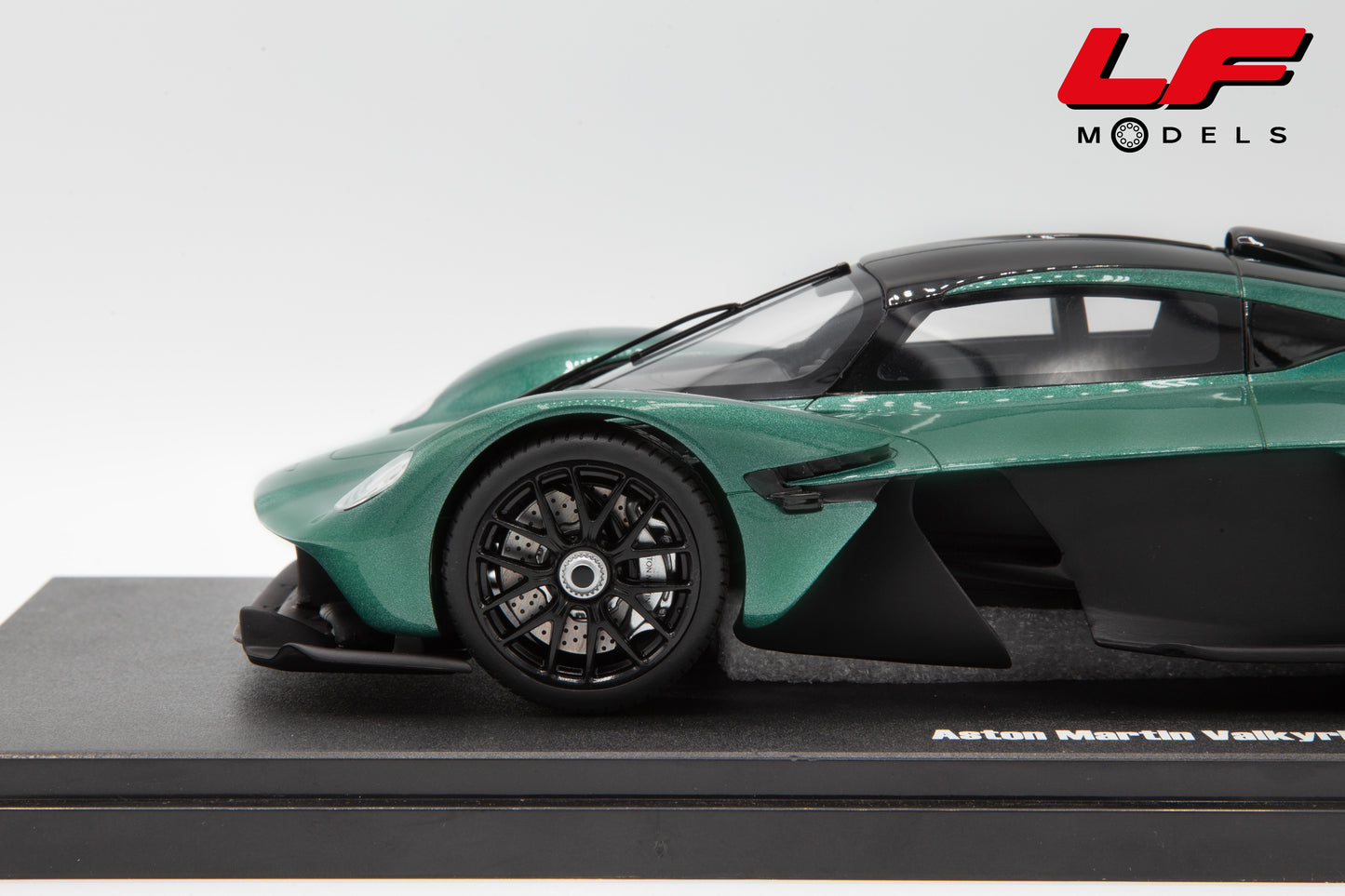 modellino aston martin valkyrie gt spirit 1:18 cerchio