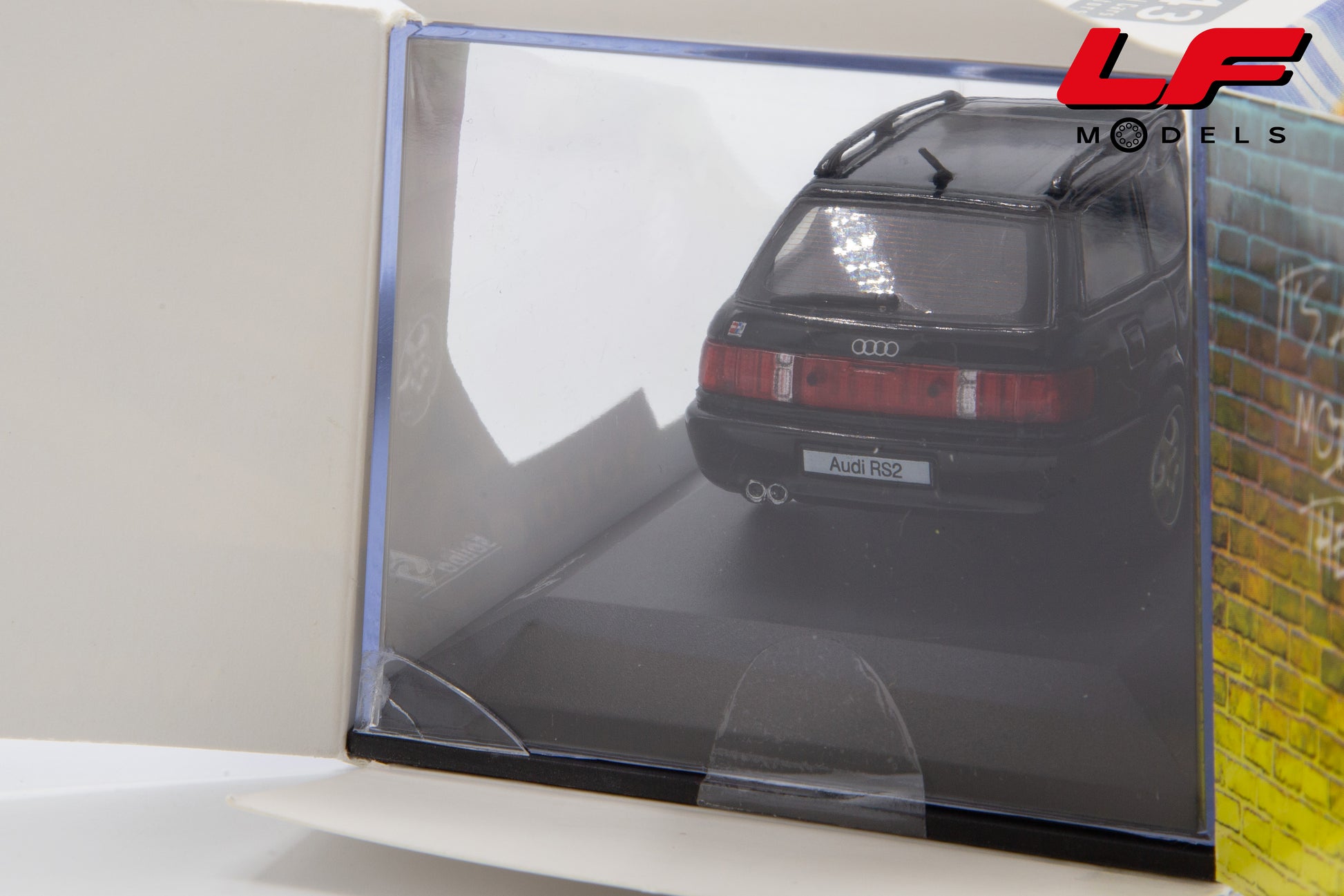 modellino audi a4 rs2 sw solido 1:43