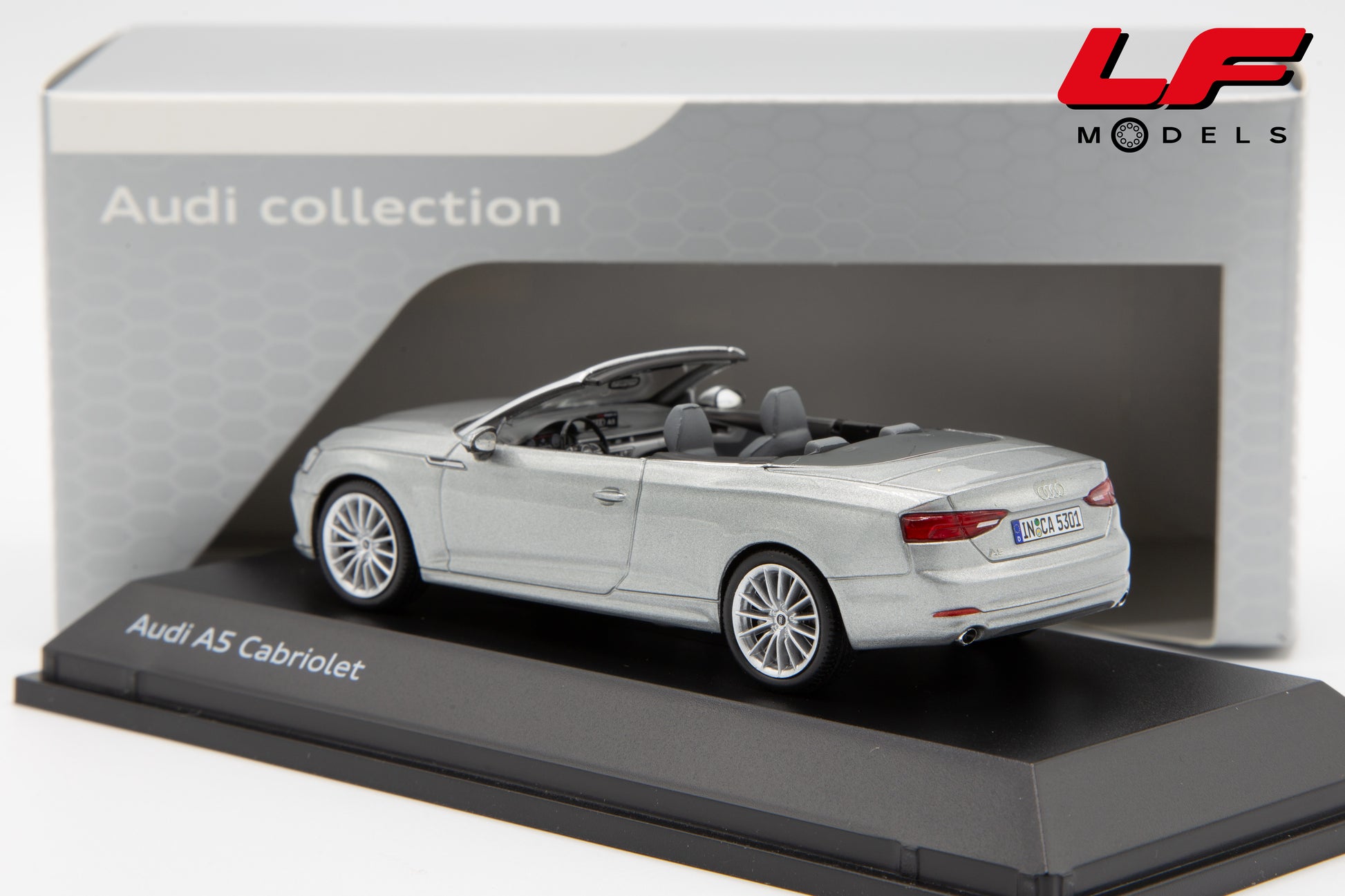 modellino audi a5 cabrio spark 1:43 posteriore
