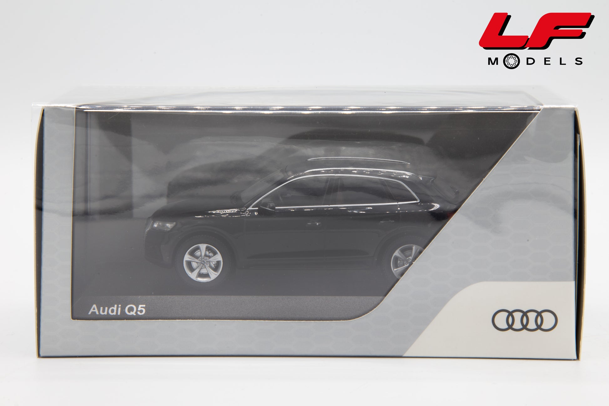 modellino audi q5 i-scale 1:43 scatola