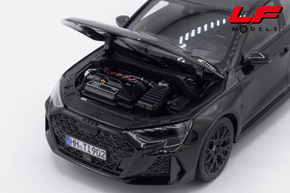 modellino audi rs3 nero norev 1:18 188388 vista motore
