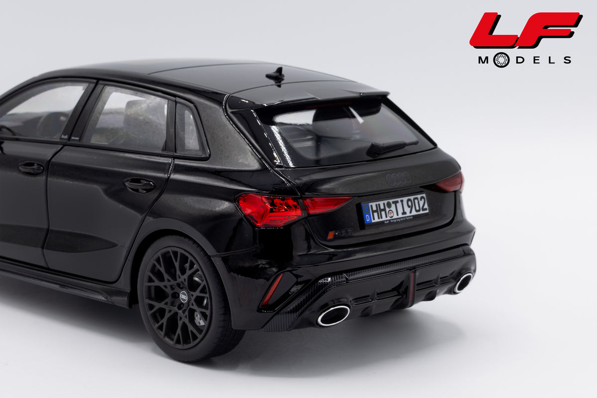 modellino audi rs3 nero norev 1:18 188388 vista posteriore