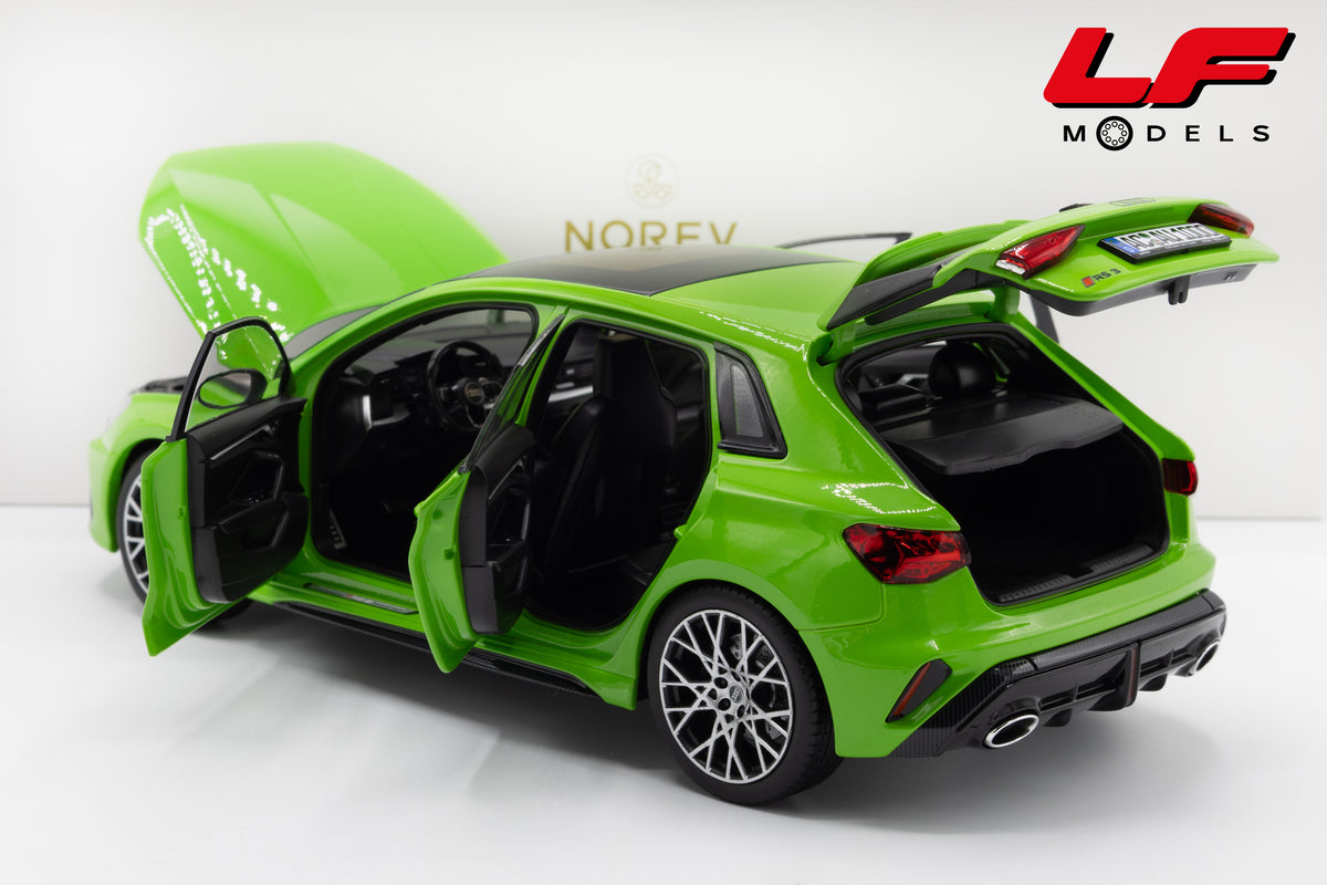 modellino audi rs3 sportback verde norev 1:18 188390 vista posteriore