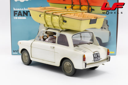 modellino autobianchi bianchina del fil fantozzi subisce ancora con fantozzi e filini con la barca clc-models 1:18 110734 vista posteriore