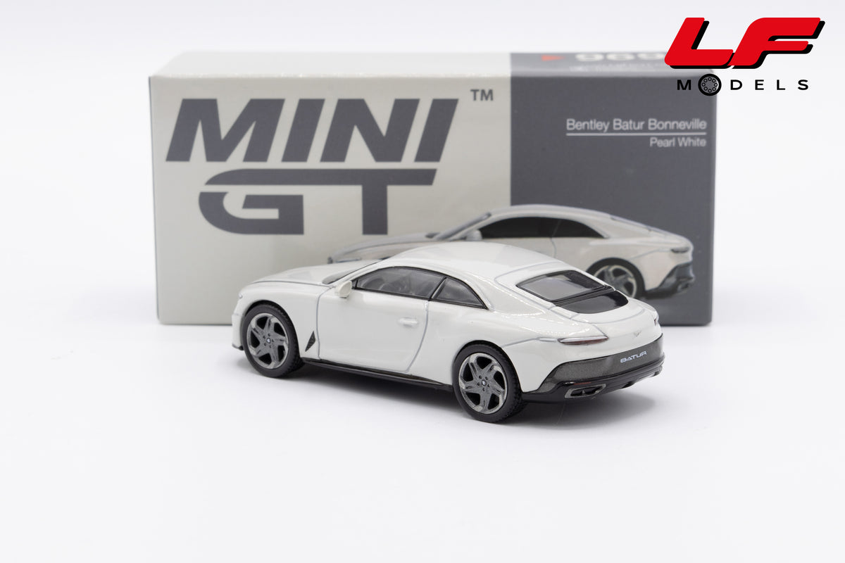 modellino bentley batur bonneville pearl white mini gt 1:64 MGT00969-L vista posteriore