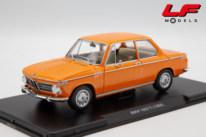 modellino bmw 1600 edicola 1:24 vista frontale