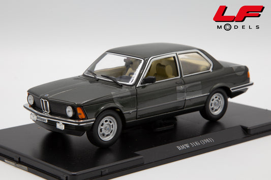modellino bmw 318i edicola 1:24 vista frontale