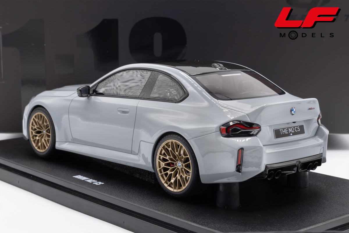 modellino bmw m2 grigio gt spirit 1:18 GT979 vista posteriore