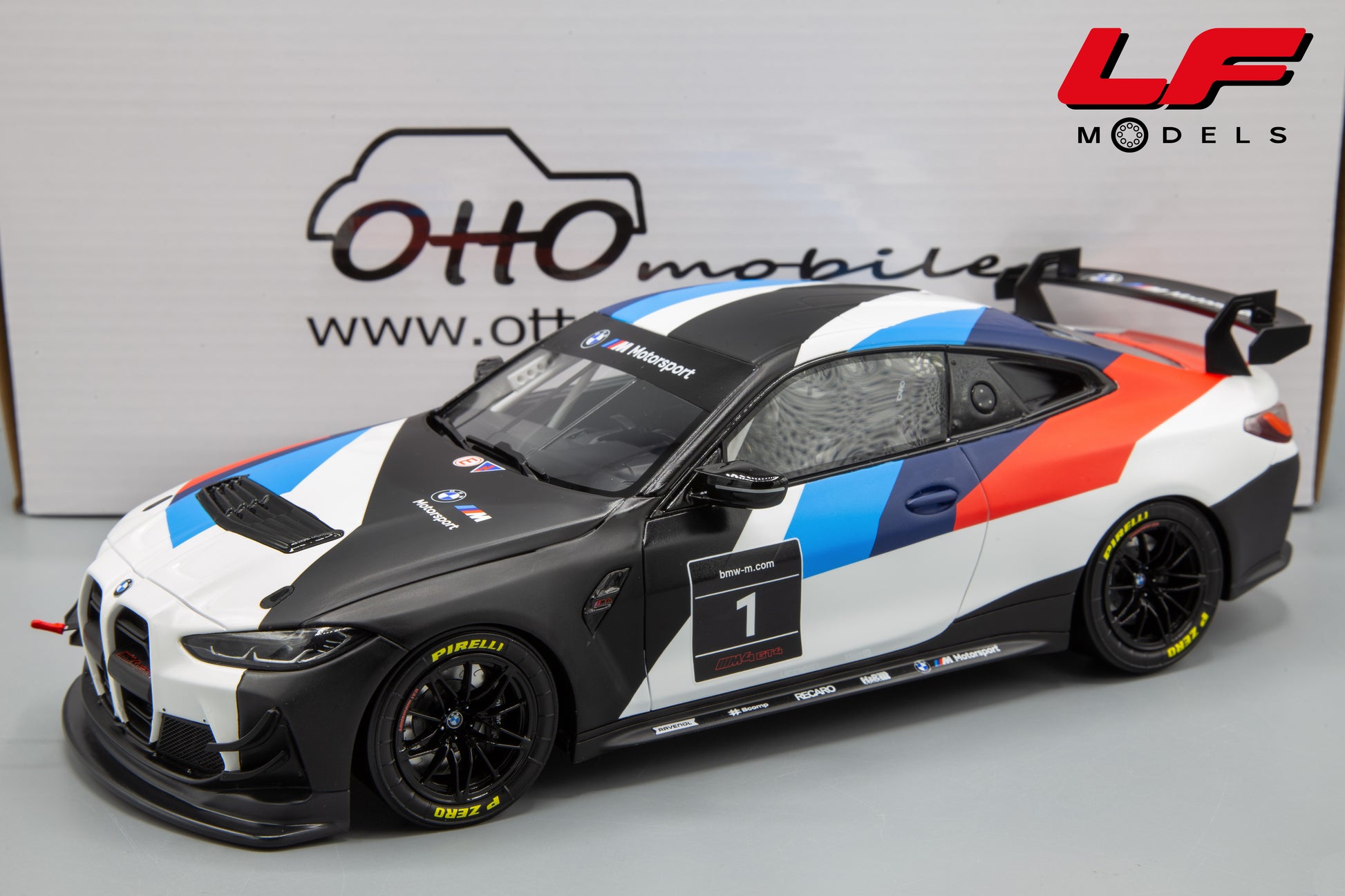 modellino bmw m4 gt4 ottomobile 1:18