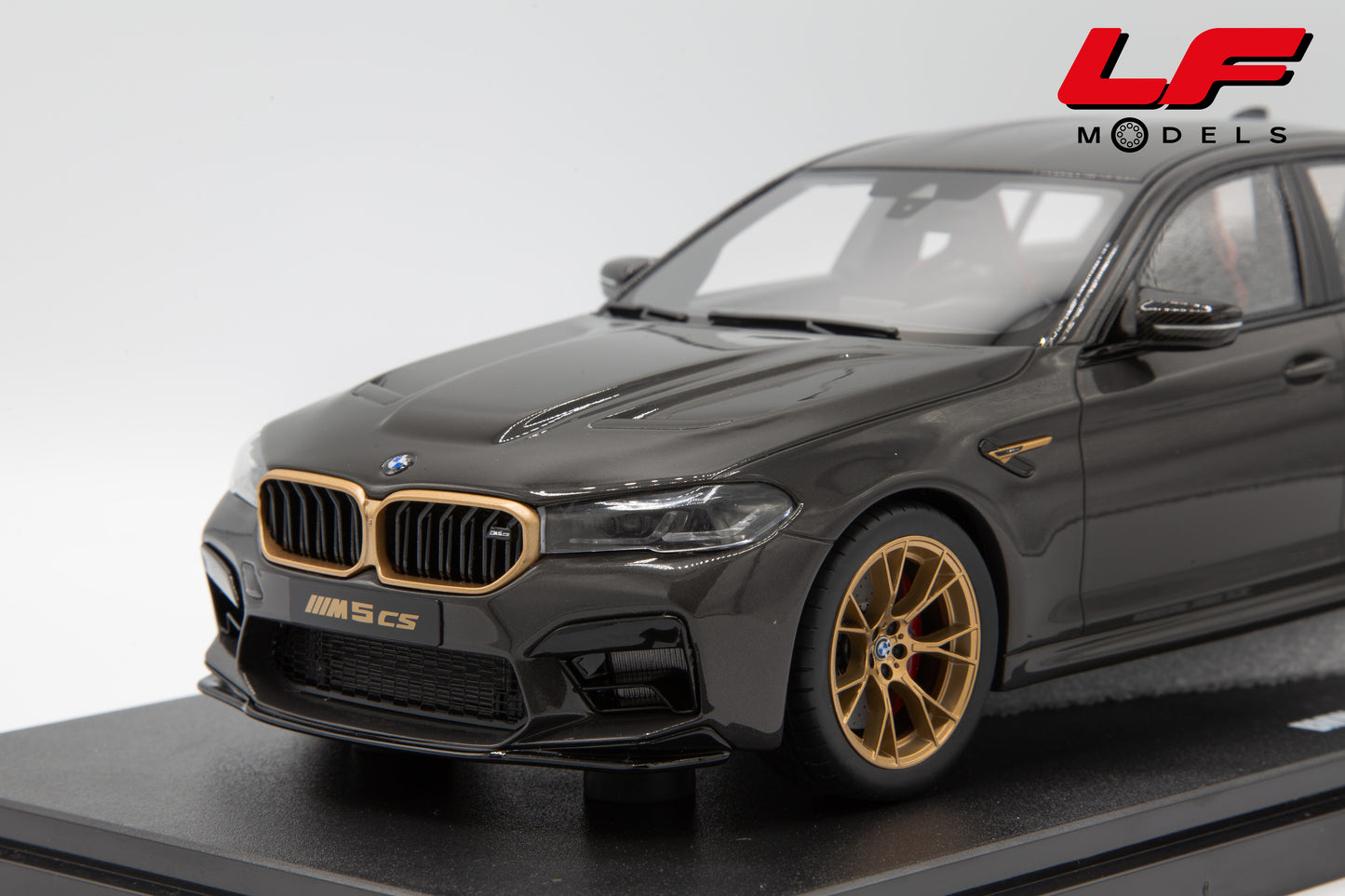 modellino bmw m5 cs gt spirit 1:18 GT993 vista frontale