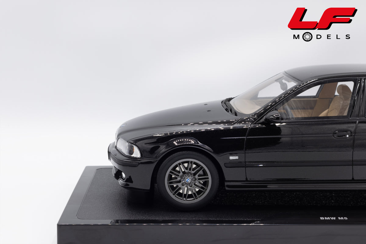 modellino bmw m5 e39 ottomobile 1:18 OT1338 vista cerchio