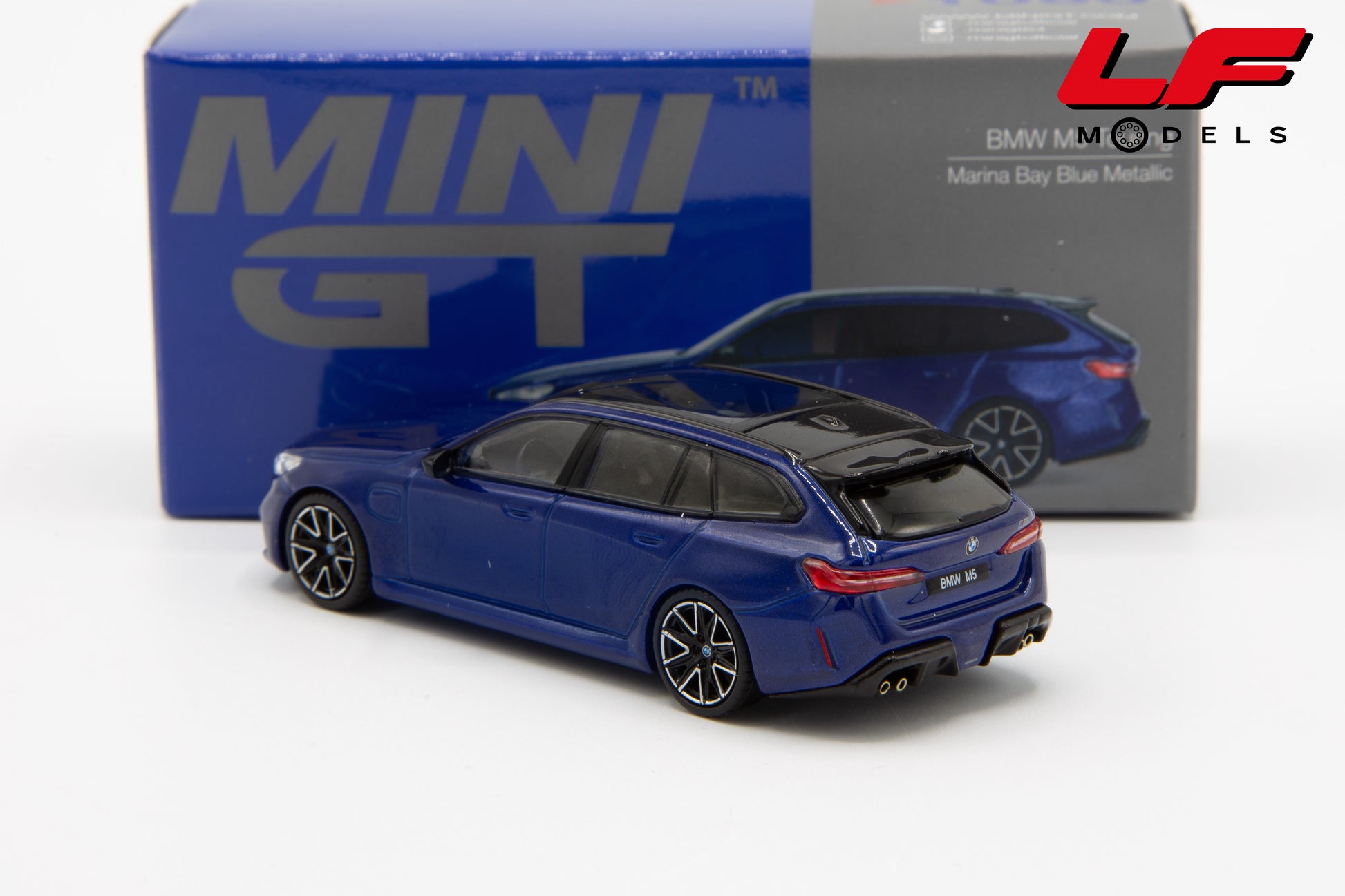 modellino bmw m5 touring sw mini gt 1:64 posteriore