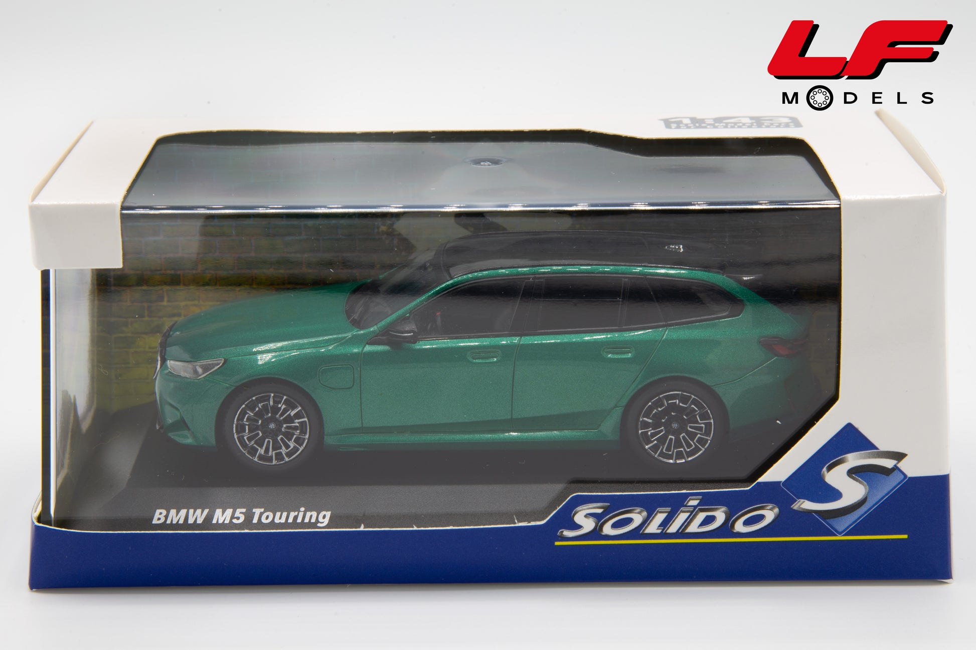 modellino bmw m5 touring solido 1:43