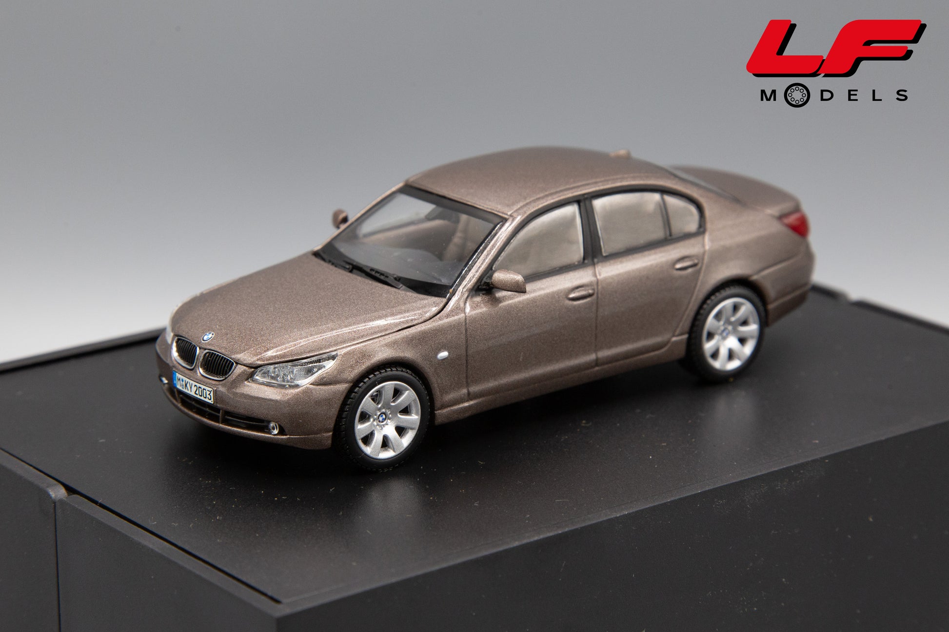 bmw serie 5 kyosho 1:43 frontale