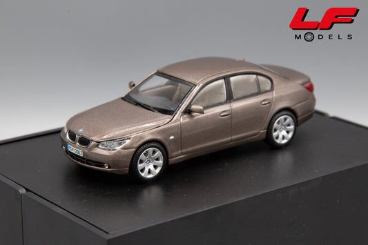 bmw serie 5 kyosho 1:43 frontale