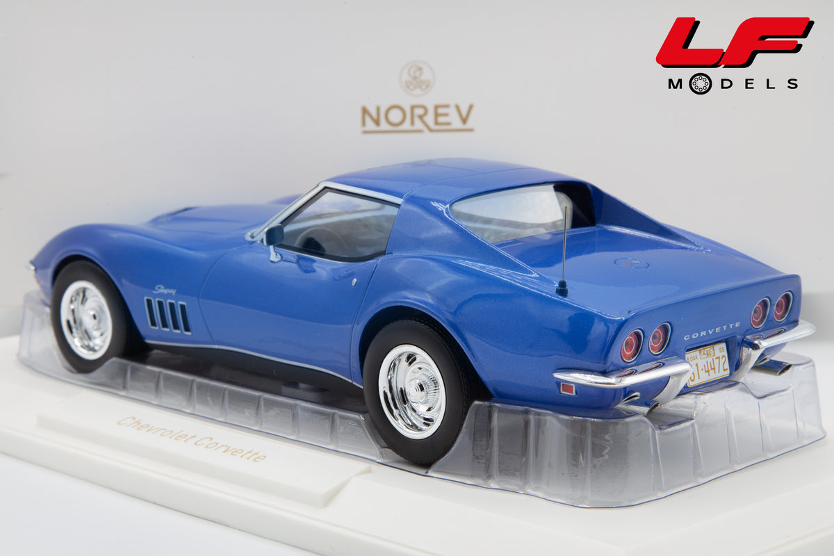 modellino chevrolet corvette blu norev 1:18 189034 vista posteriore