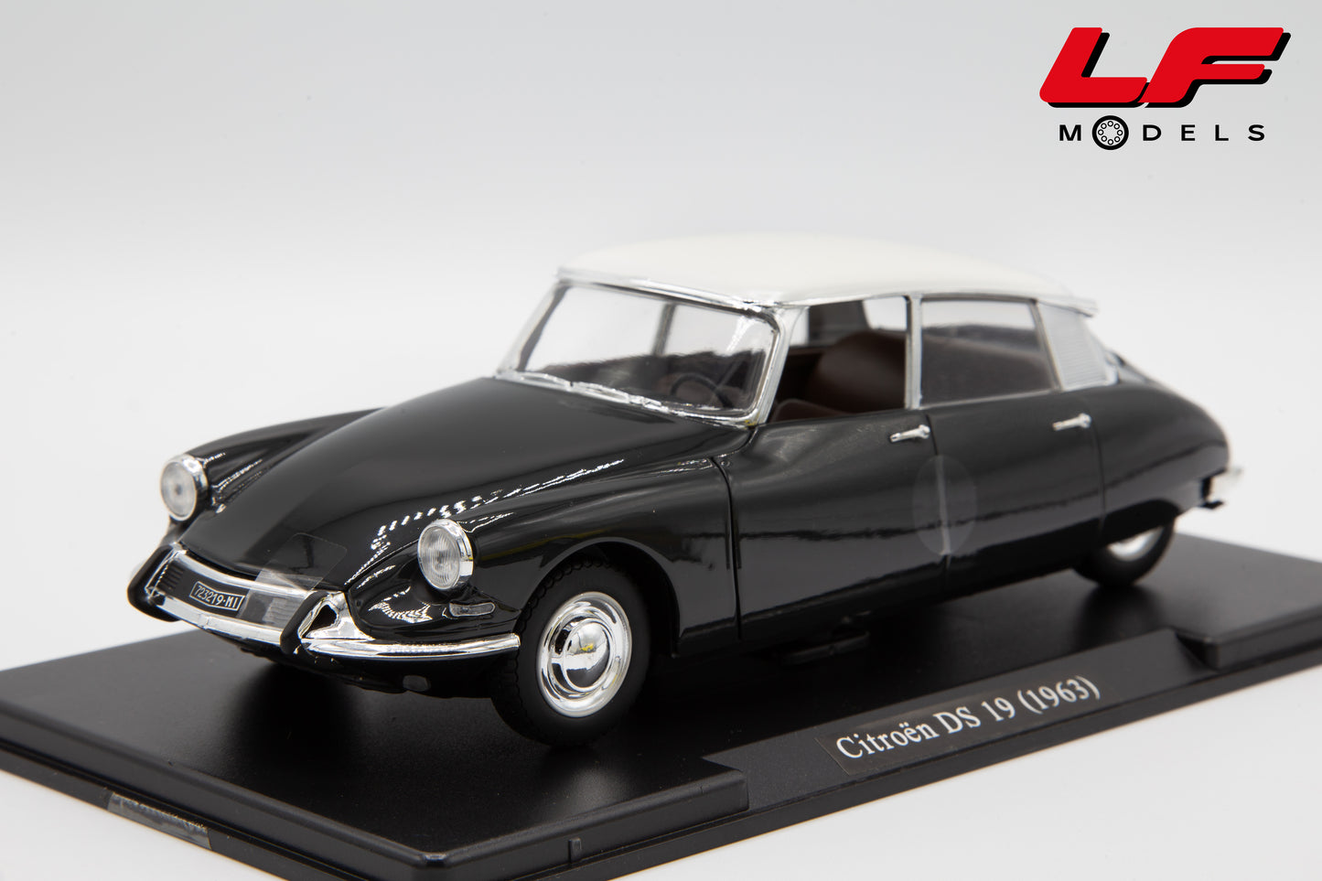 EDICOLA CITROEN DS 19 1963 NERO 1:24