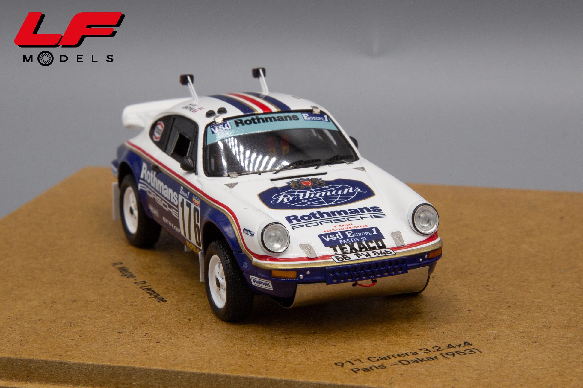 modellino porsche 911 dakar set spark 1:43 frontale 1