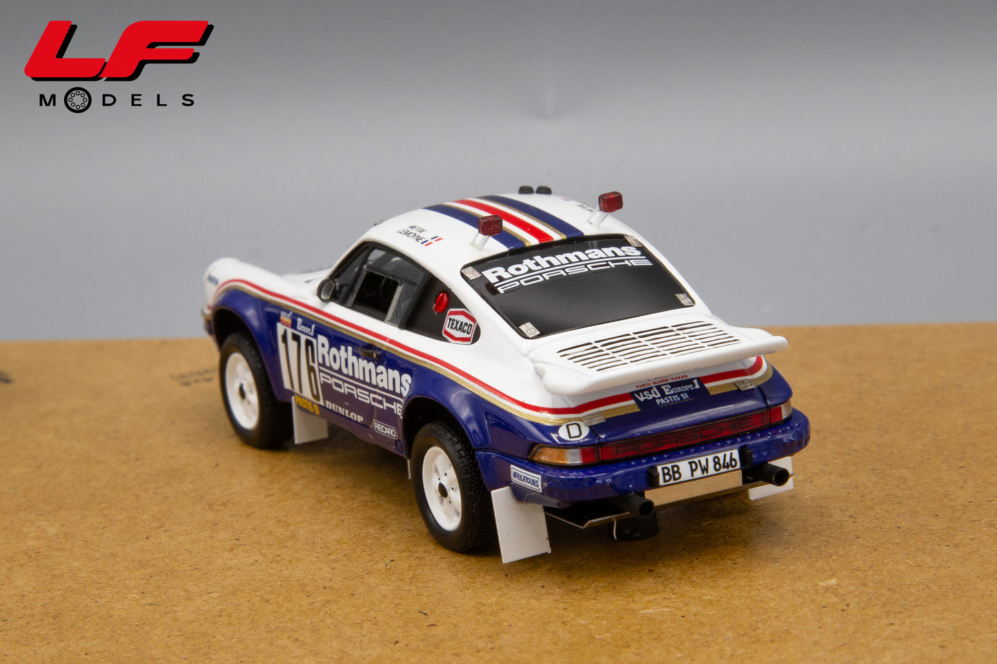 modellino porsche 911 dakar set spark 1:43 posteriore 1