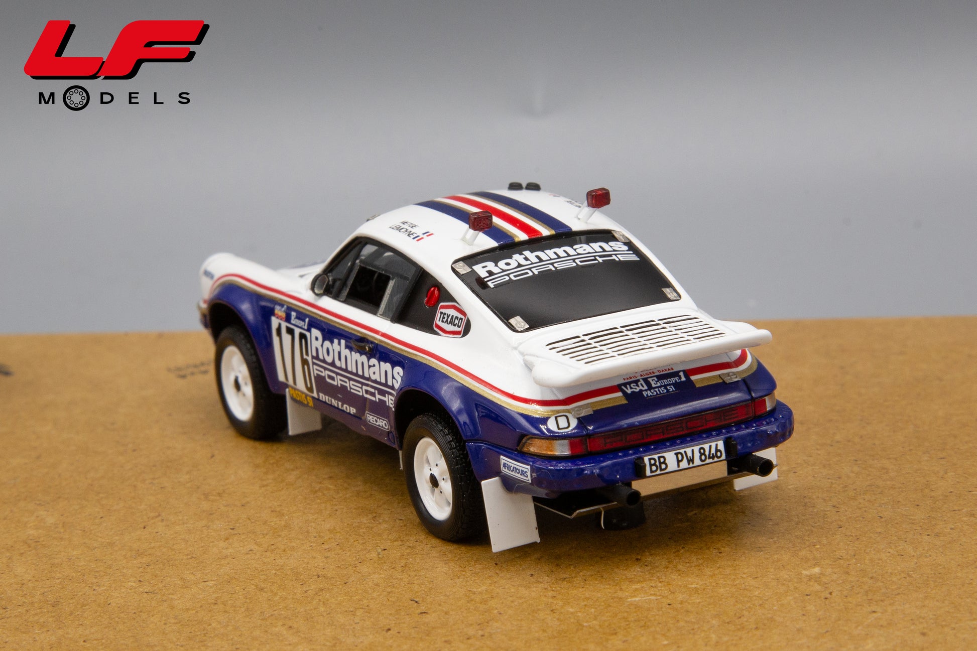 modellino porsche 911 dakar set spark 1:43 posteriore 1