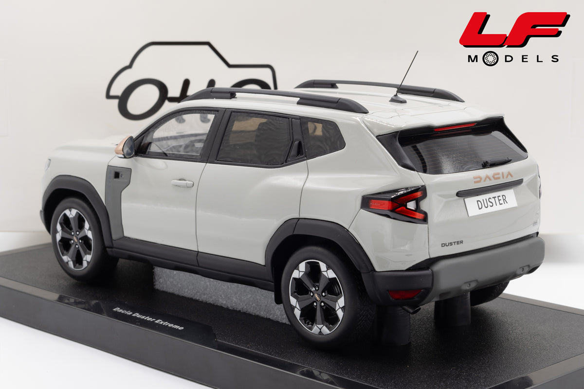 modellino dacia duster ottomobile 1:!8 OT1258 vista posteriore