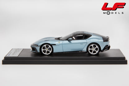 modellino ferrari 12 cilindri celeste trevi looksmart 1:43 LS553D vista laterale