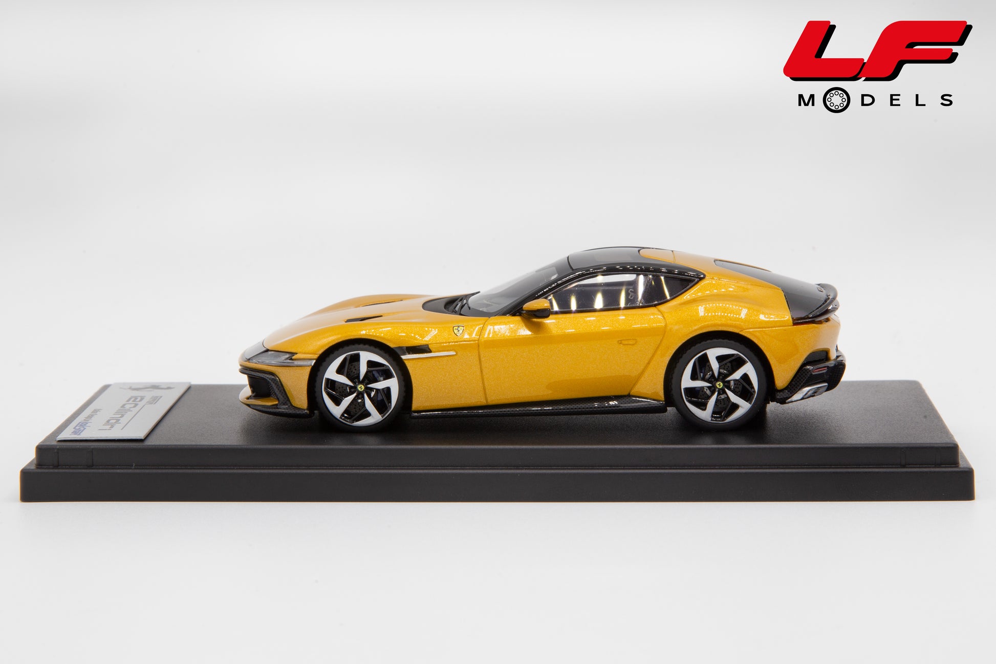 modellino ferrari 12 cilindri giallo montecarlo looksmart 1:43 LS553E vista laterale