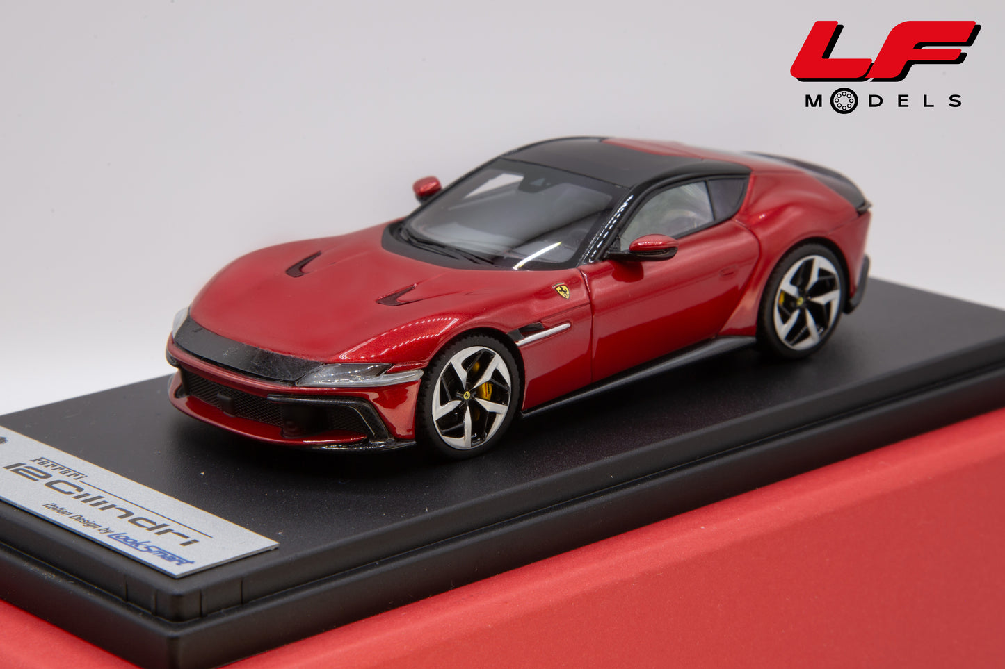 modellino ferrari 12 cilindri looksmart 1:43