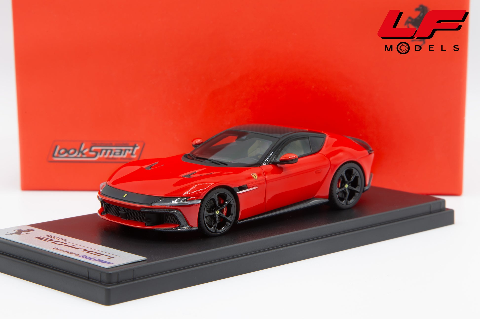 modellino ferrari 12 cilindri rosso scuderia looksmart 1:43 LS553F vista frontale