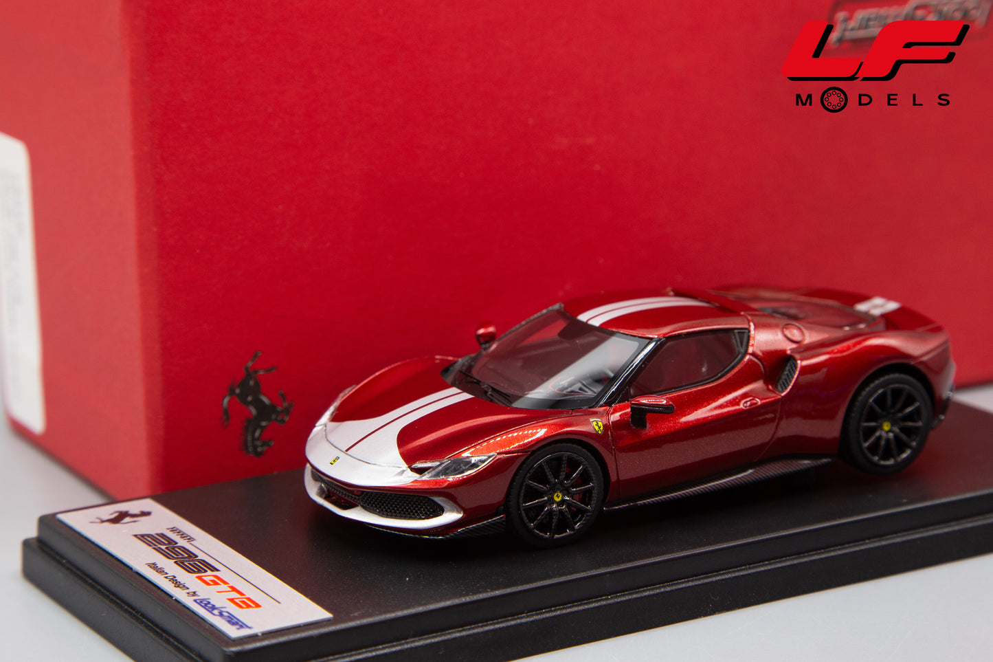 modellino ferrari 296 gtb looksmart 1:43 frontale