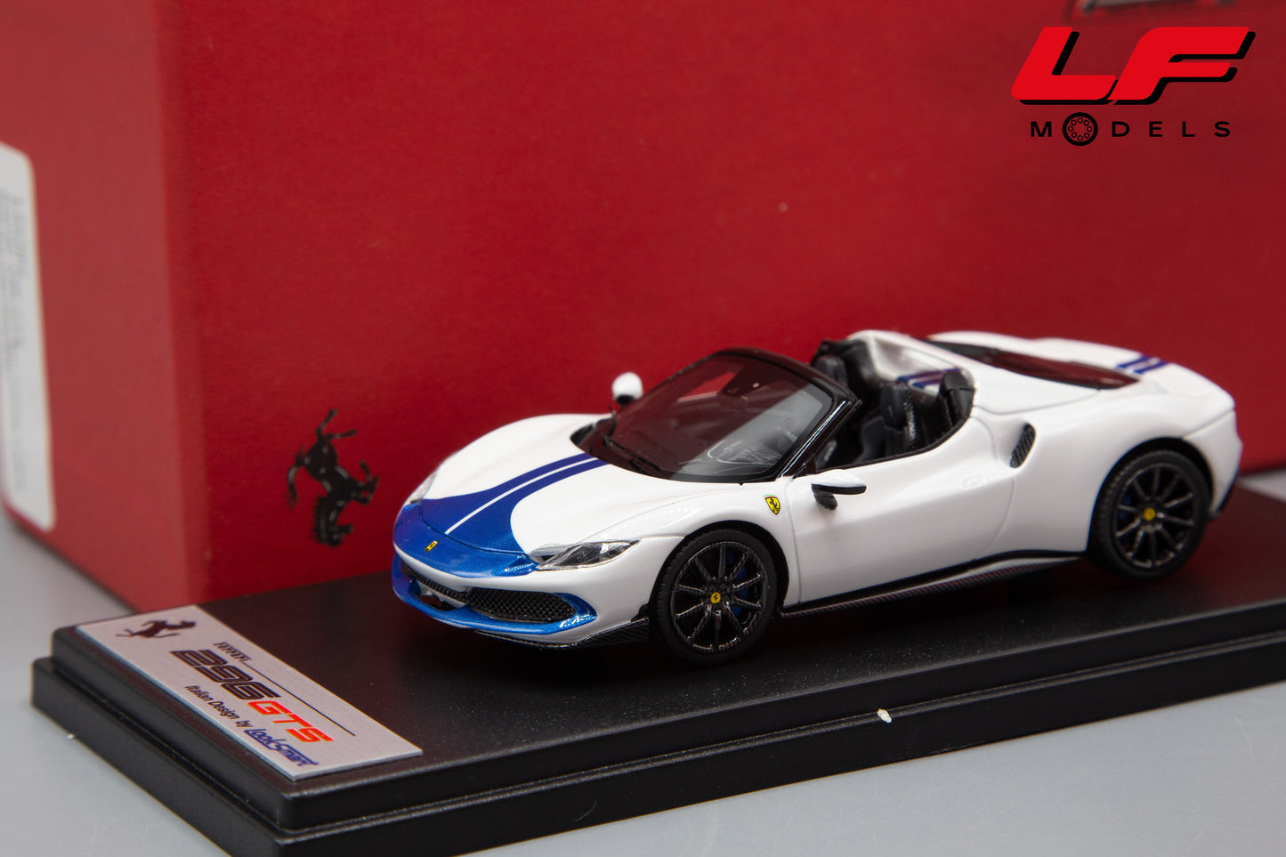 modellino ferrari 296 gts looksmart 1:43 frontale