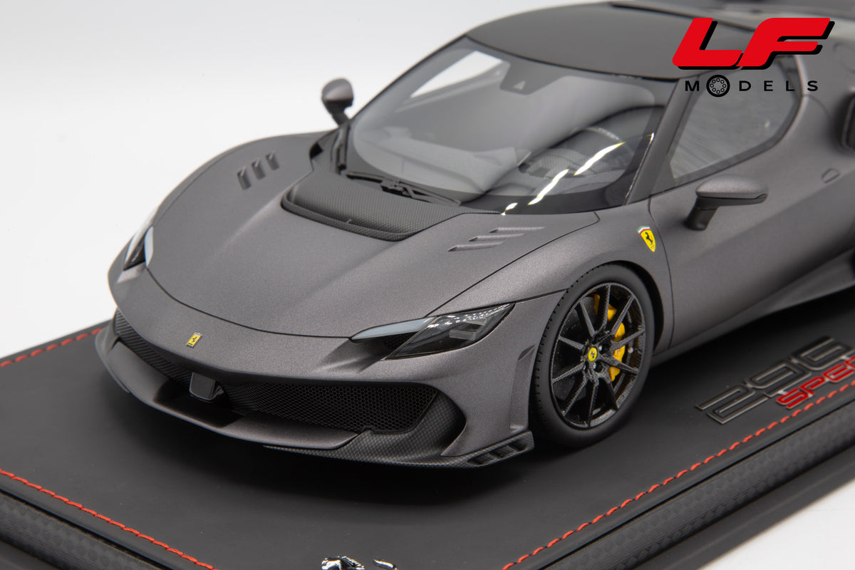 modellino ferrari 296 speciale grigio silverstone opaco bbr 1:18 P18269E1 vista frontale