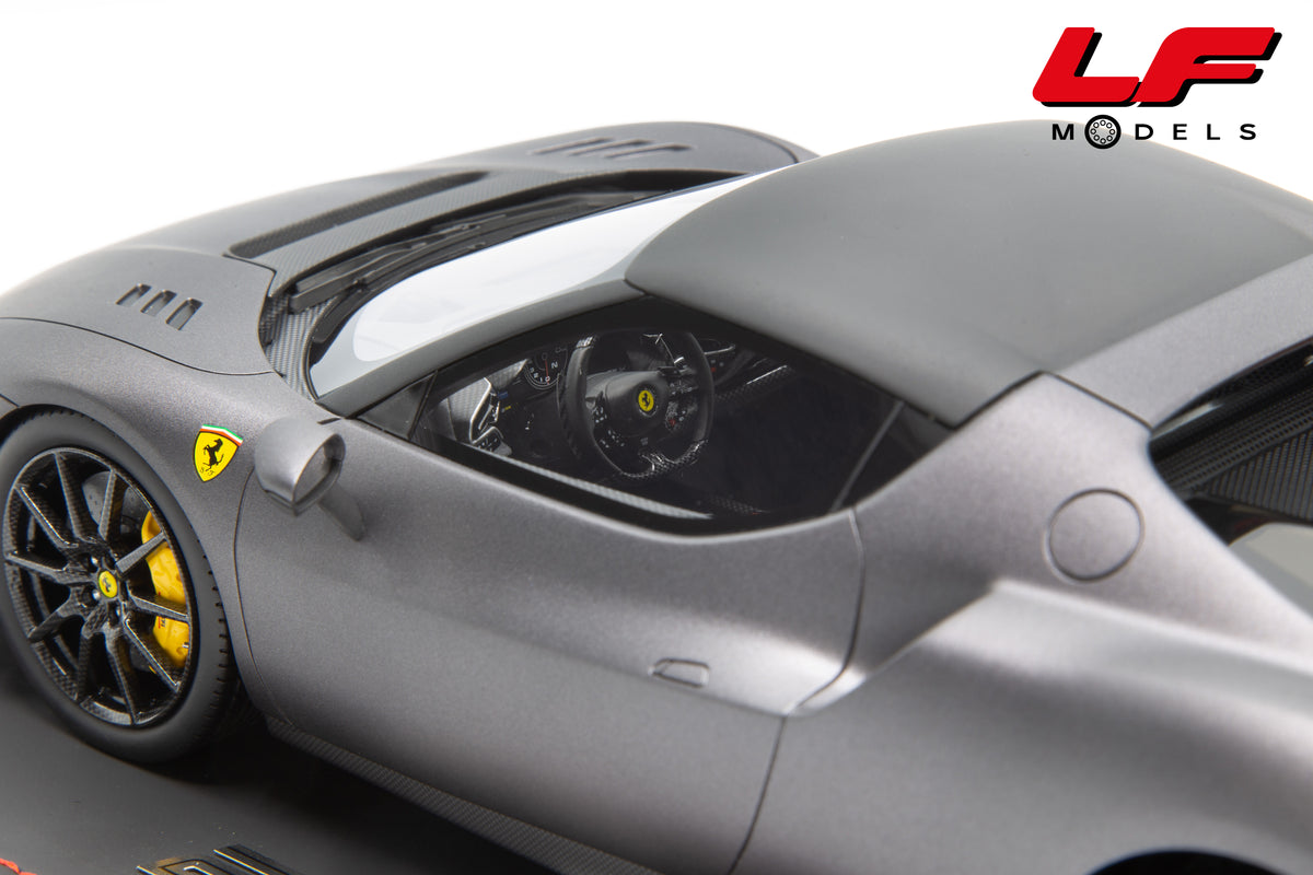 modellino ferrari 296 speciale grigio silverstone opaco bbr 1:18 P18269E1 vista interni
