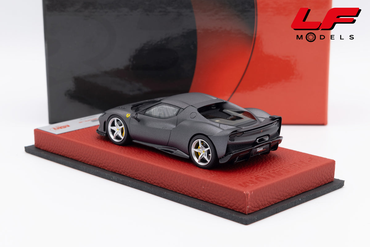 modellino ferrari 296 speciale grigio silverstone opaco bbr 1:43 BBRC323EPRE vista posteriore