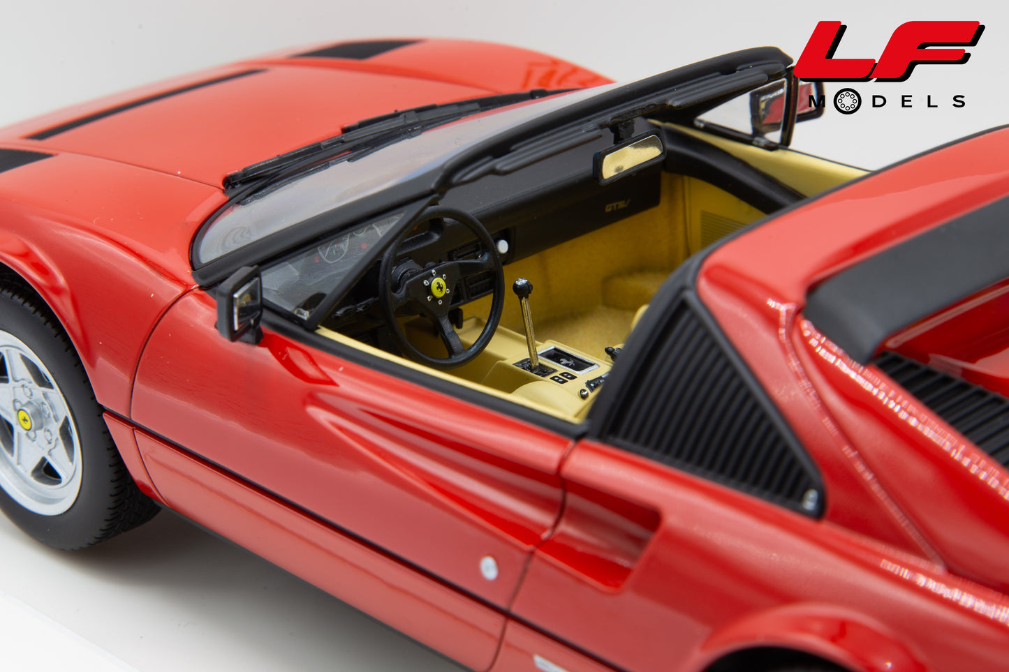 modellino ferrari 308 gts norev 1:18 interni