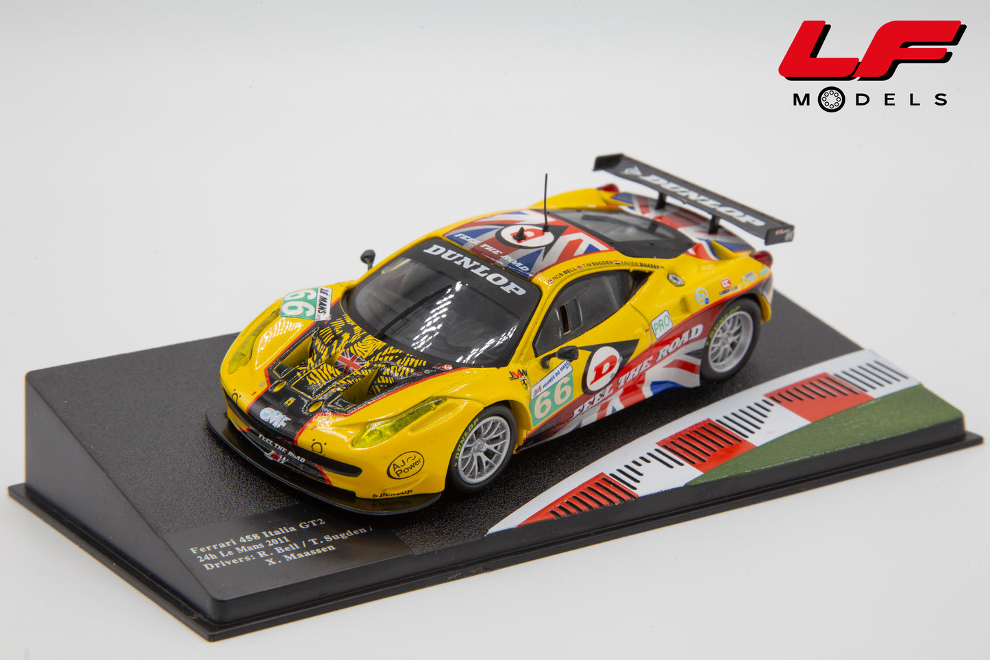 modellino ferrari 458 Italia GT2 edicola 1:43 vista frontale