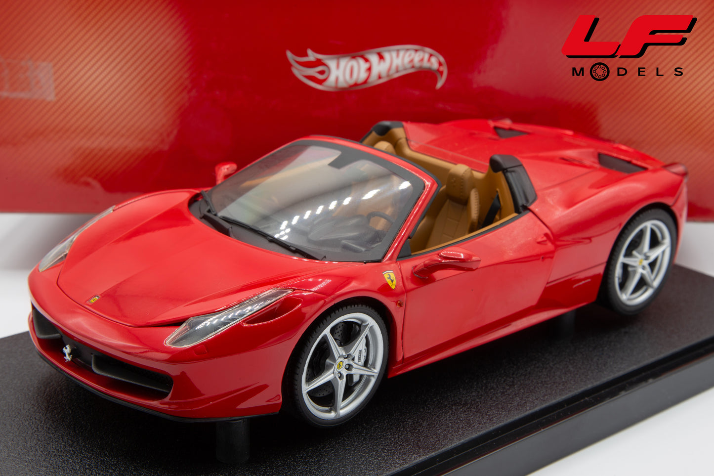 modellino ferrari 458 italia spider hotwheels 1:18 frontale