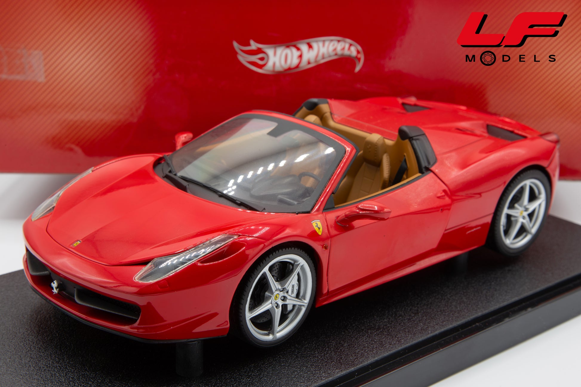 modellino ferrari 458 italia spider hotwheels 1:18 frontale