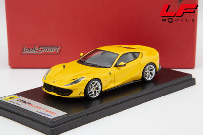 modellino ferrari 812 superfast looksmart 1:43 LS467D vista frontale