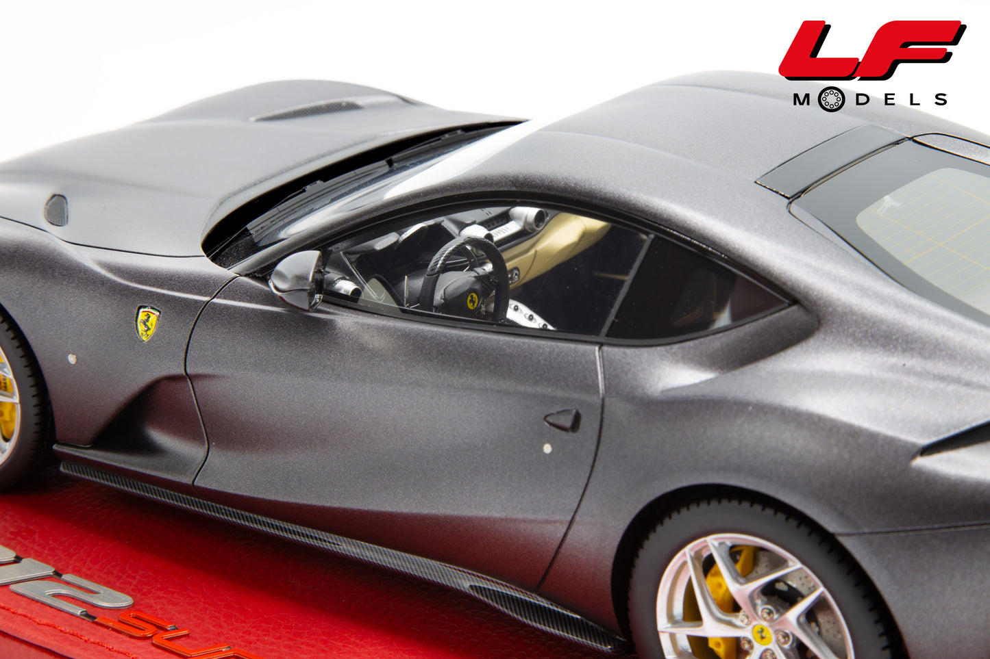 BBR FERRARI 812 SUPERFAST 87° SALON DE GENÈVE 2017 HOT MATT SILVER 1:18