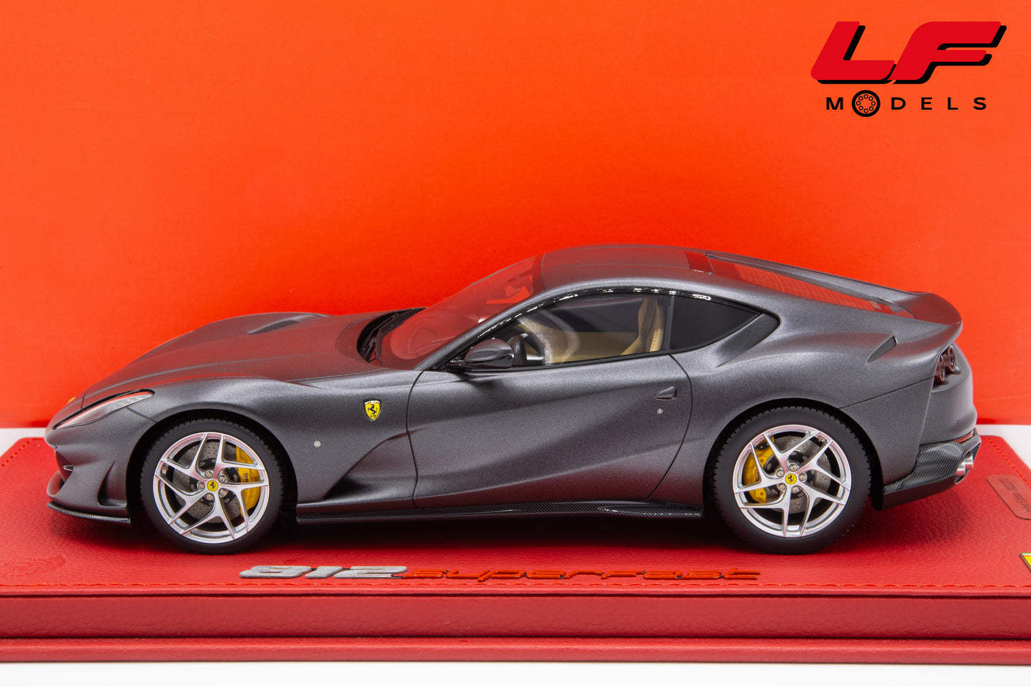 BBR FERRARI 812 SUPERFAST 87° SALON DE GENÈVE 2017 HOT MATT SILVER 1:18