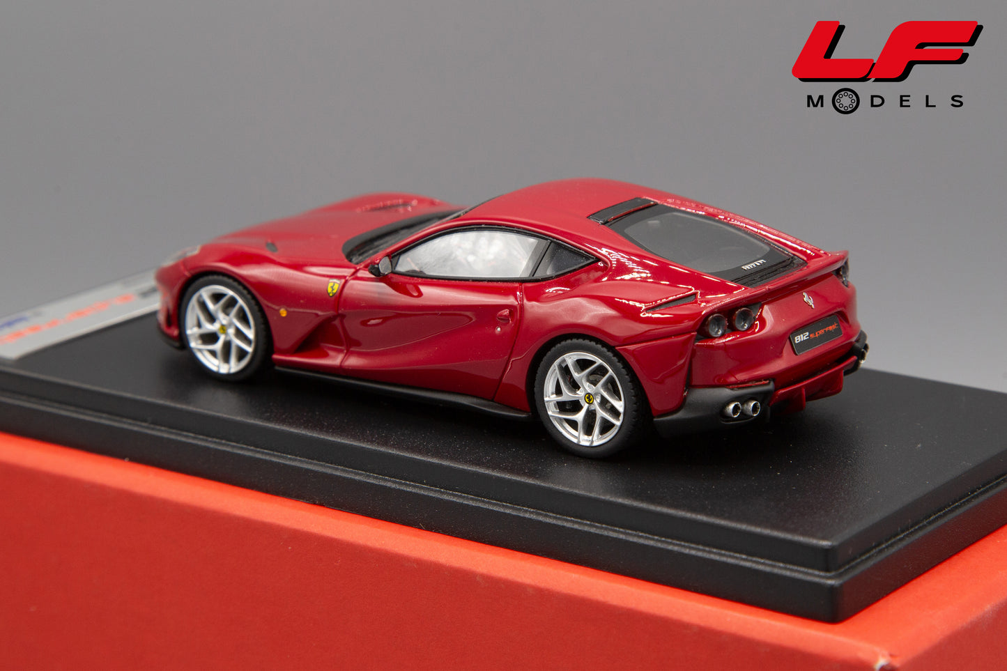 modellino ferrari 812 superfast looksmart 1:43 posteriore