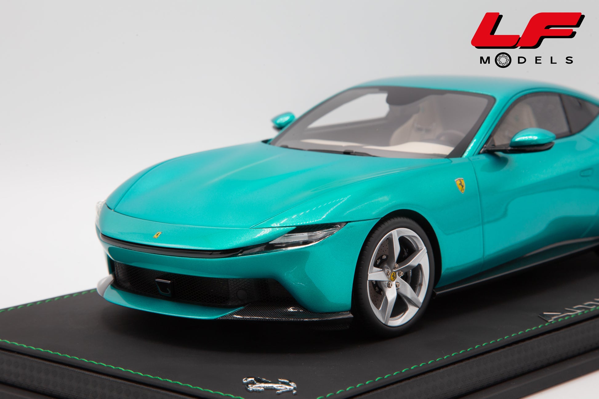 modellino ferrari amalfi verde costiera bbr 1:18 P18272E vista frontale