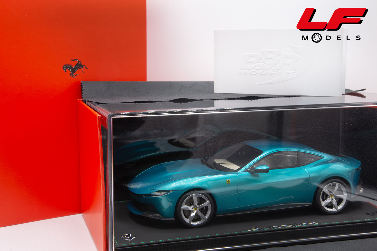 modellino ferrari amalfi verde costiera bbr 1:18 P18272E vista teca