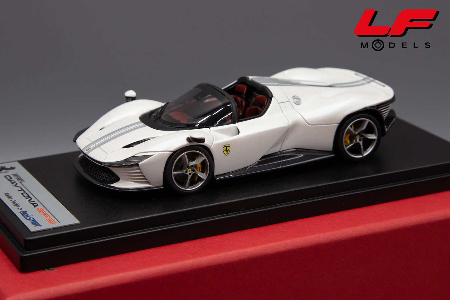 modellino ferrari daytona sp3 looksmart 1:43 frontale