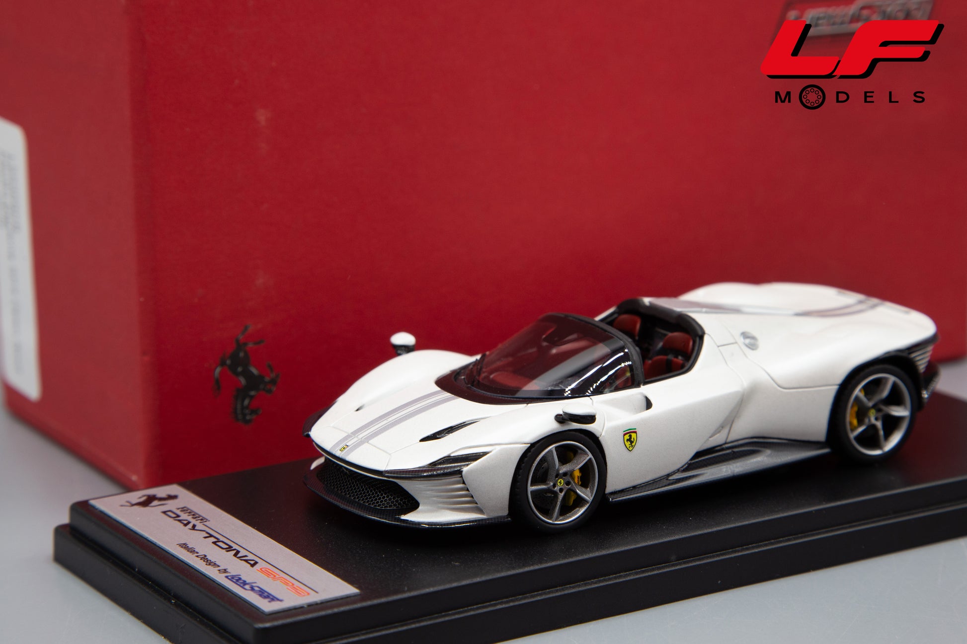 modellino ferrari daytona sp3 looksmart 1:43 frontale