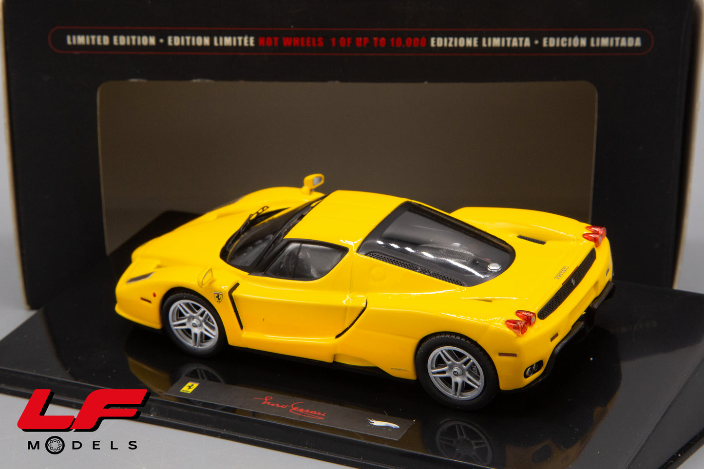 modellino ferrari enzo hotwheels 1:43 posteriore