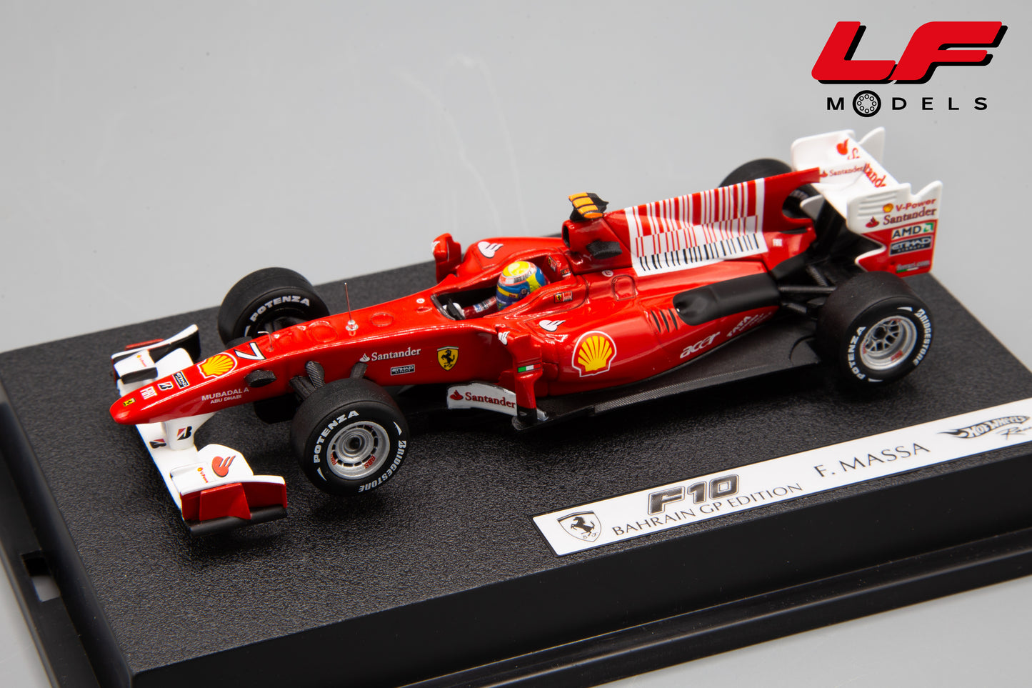modellino ferrari f10 massa hotwheels 1:43 frontale