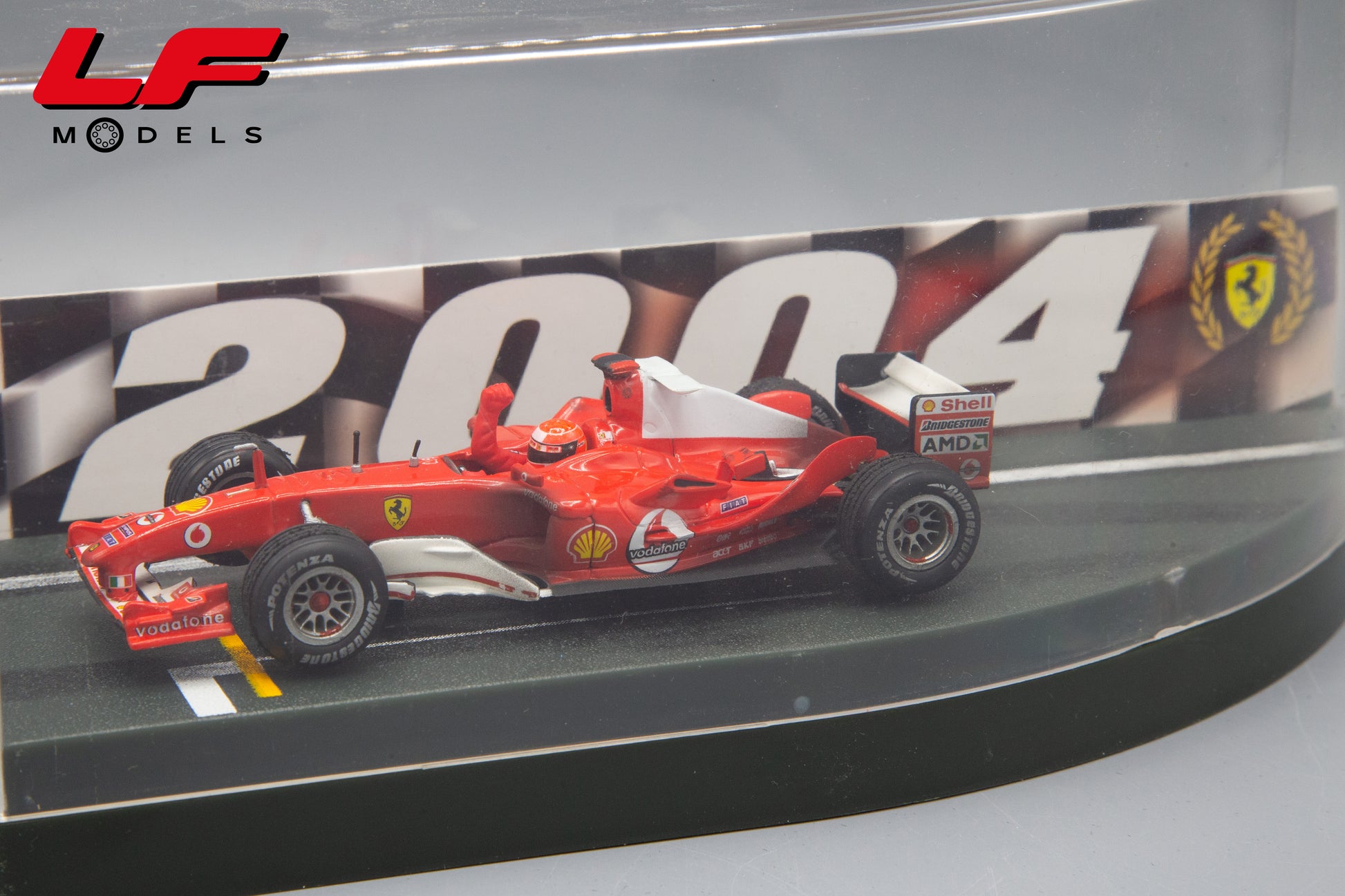 modellino ferrari f2004 hotwheels 1:43 frontale