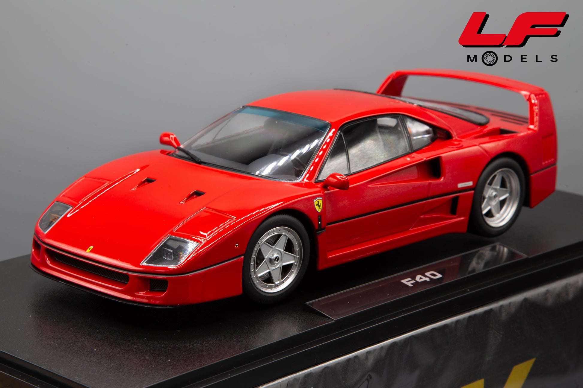 modellino ferrari f40 kk scale 1:18 frontale